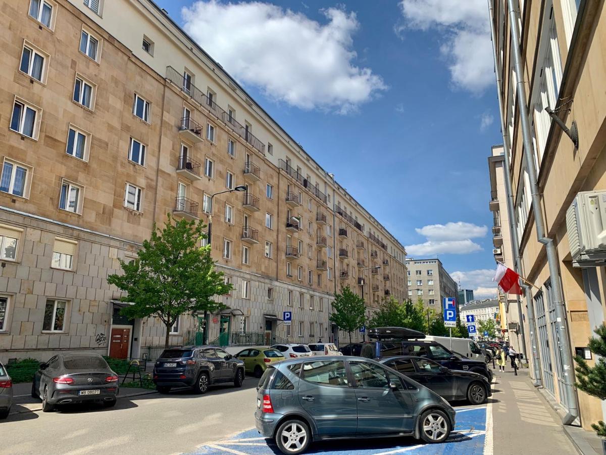 Sloneczny Koszykowy! Butas Warsaw